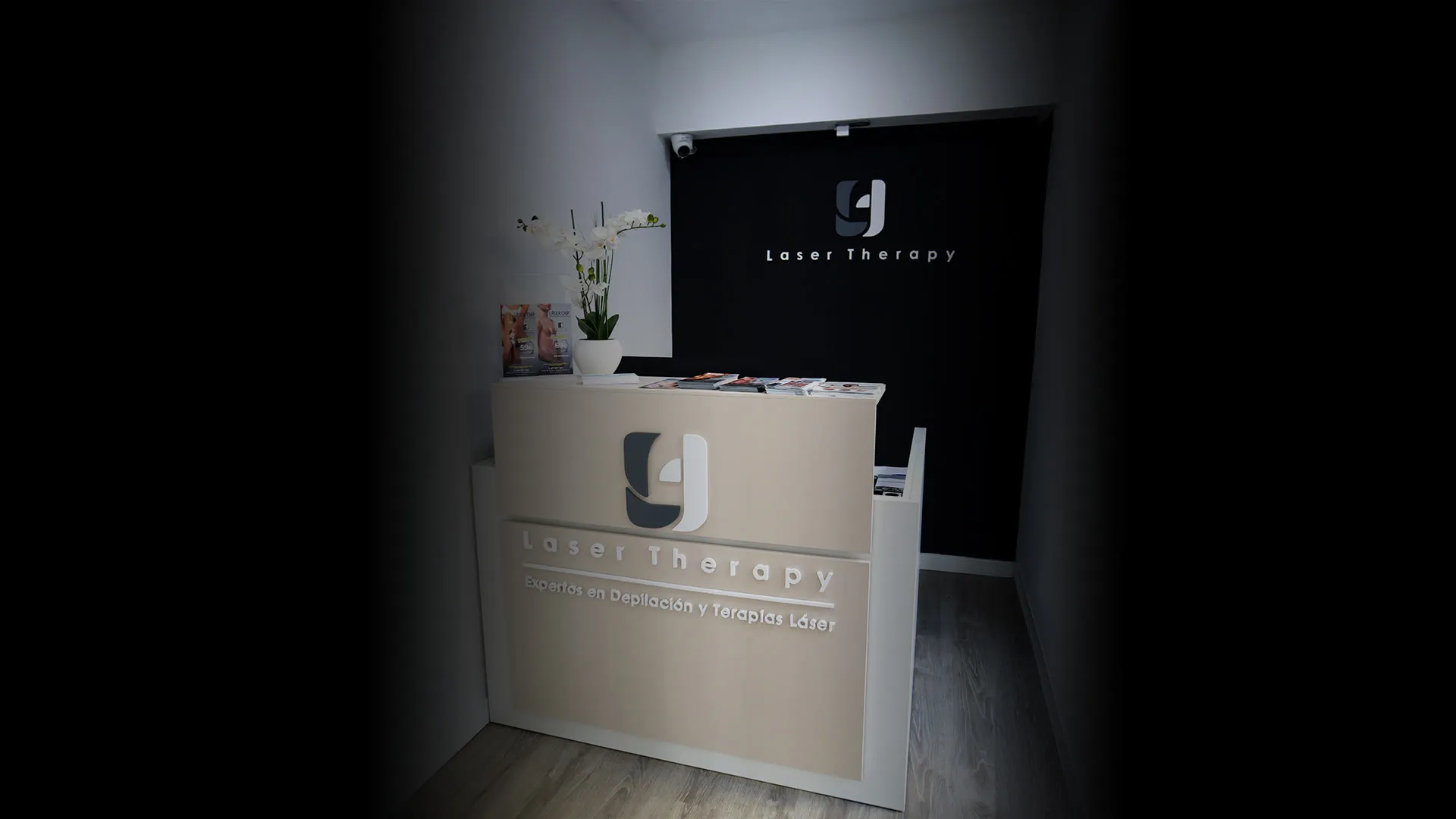 Recepción del centro Laser Therapy Balmes en Barcelona